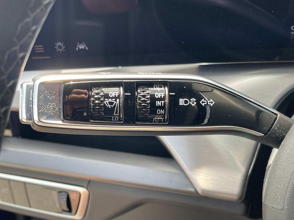 صورة مصغرة 39 لـ 2026 Cadillac VISTIQ SPORT