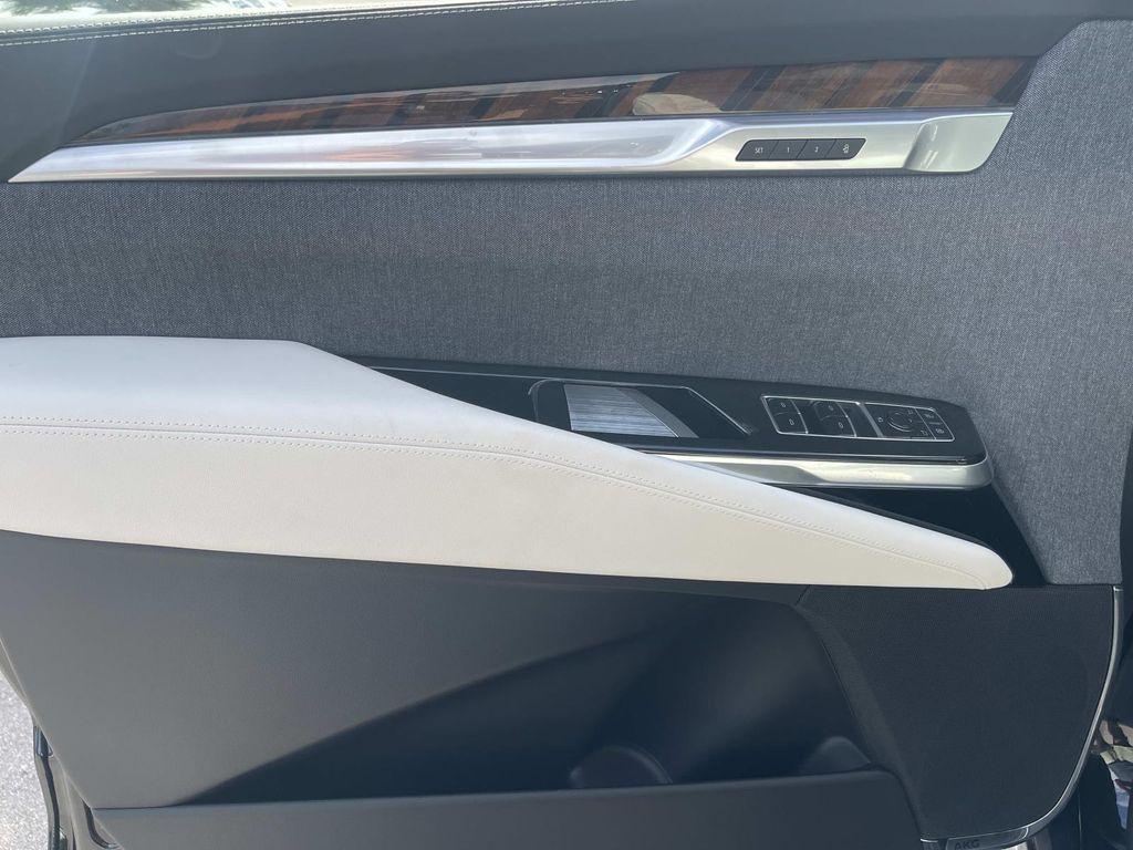 2026 Cadillac ESCALADE SPORT PLATINUM — миниатюра 24