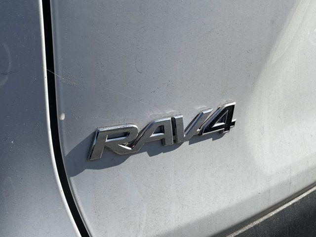 TOYOTA RAV4 - 10