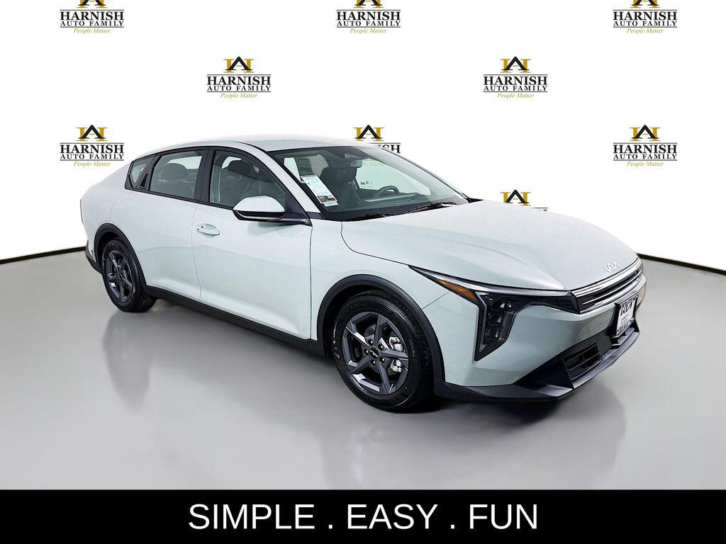 New 2026 Kia K4 LXS