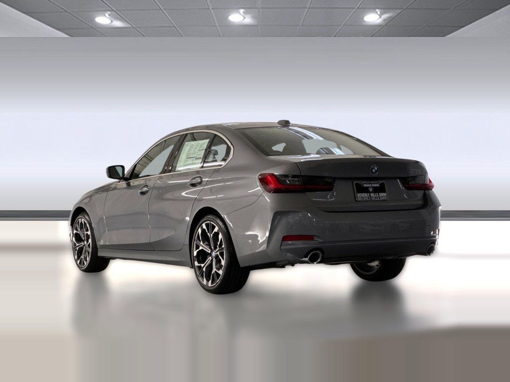 صورة 3 لـ 2026 BMW 330 330I