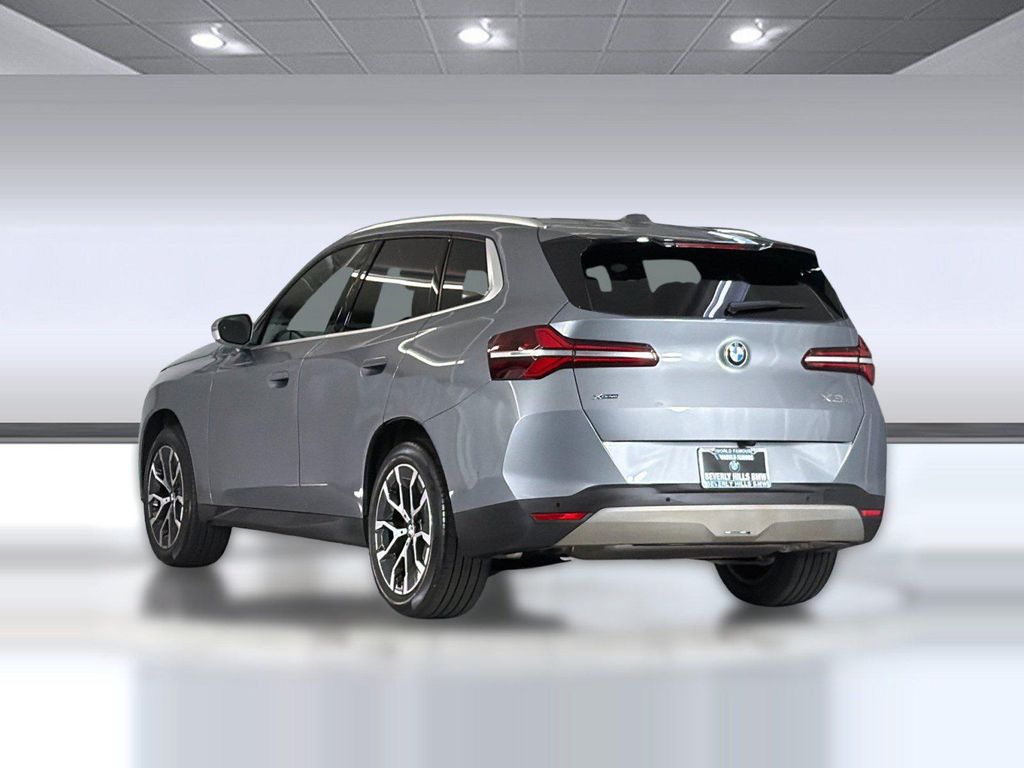 صورة 3 لـ 2026 BMW X3 30 XDRIVE