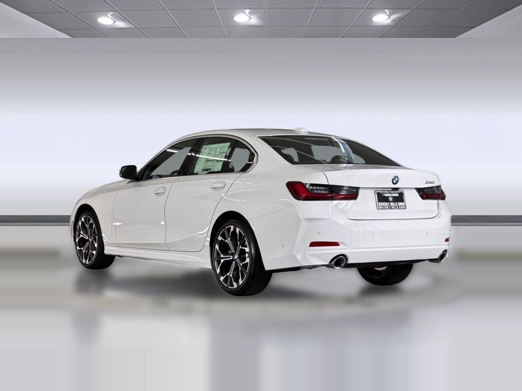 2026 BMW 330 NA — фото 3