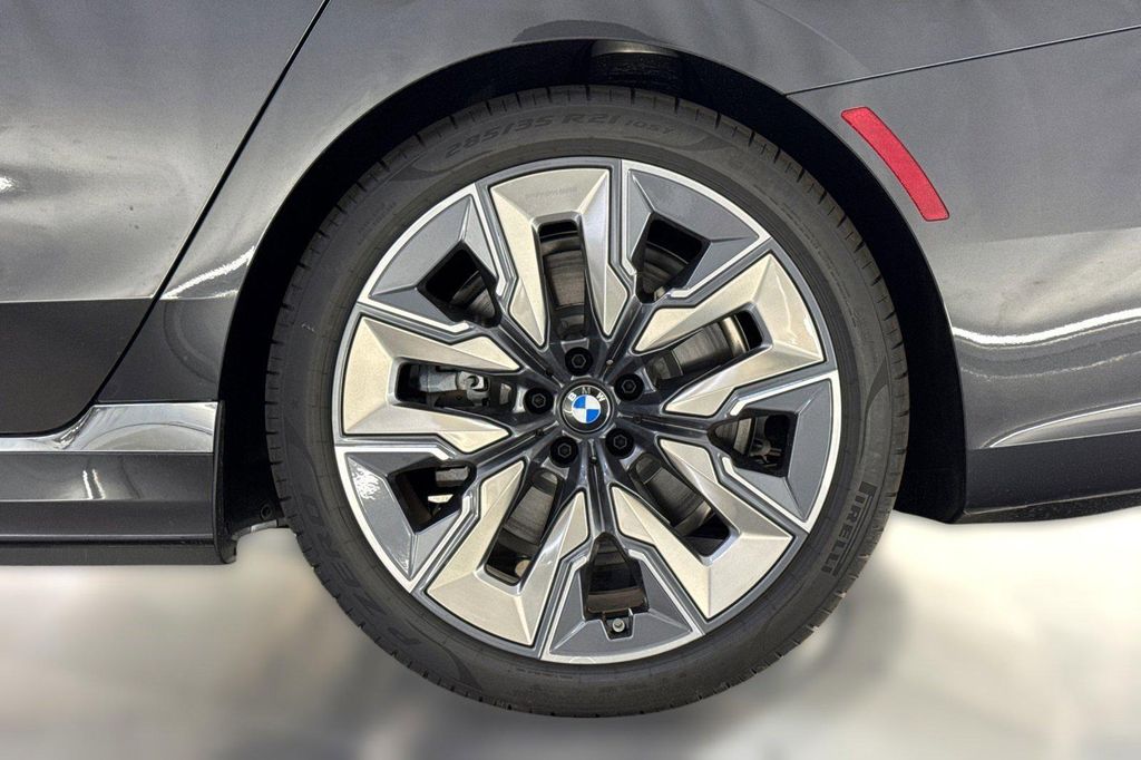 2026 BMW I7 EDRIVE50 缩略图 11