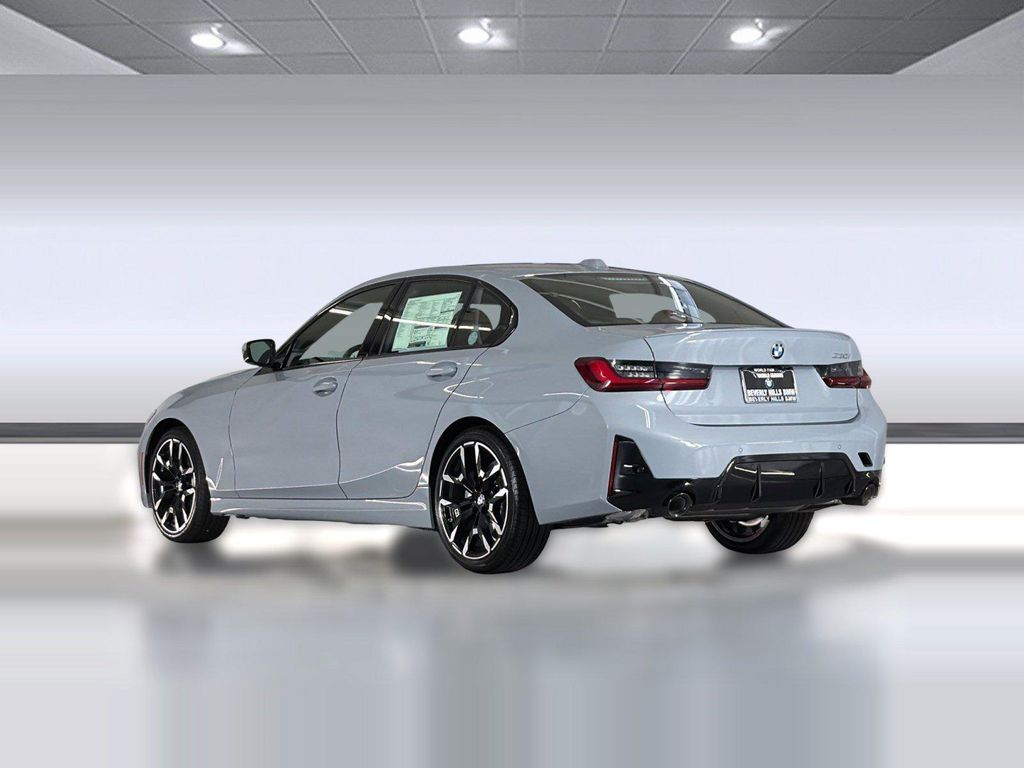 2026 BMW 330 NA 照片 3