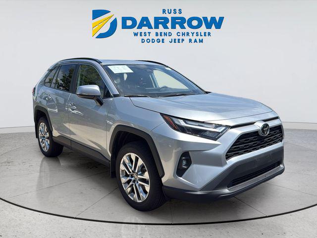 2025 Toyota RAV4 XLE PREMIUM — фото 7