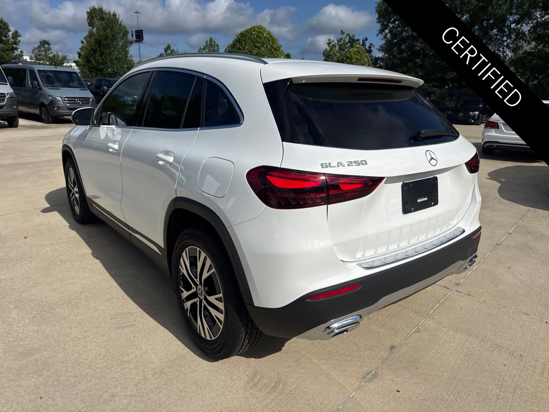 صورة 6 لـ 2026 Mercedes-BENZ GLA