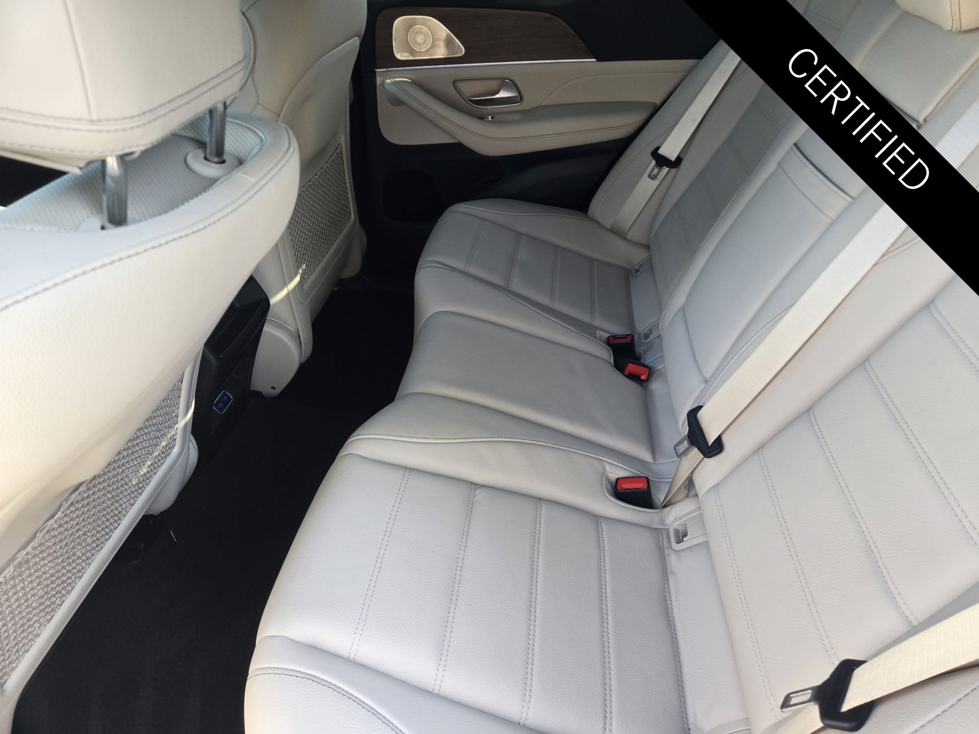 2026 Mercedes-BENZ GLE — миниатюра 30