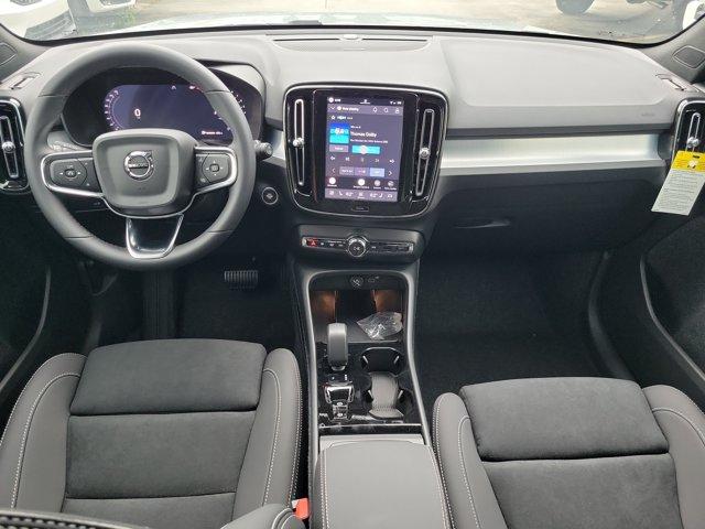 2026 Volvo XC40 B5 ULTRA BLACK EDITION 缩略图 6