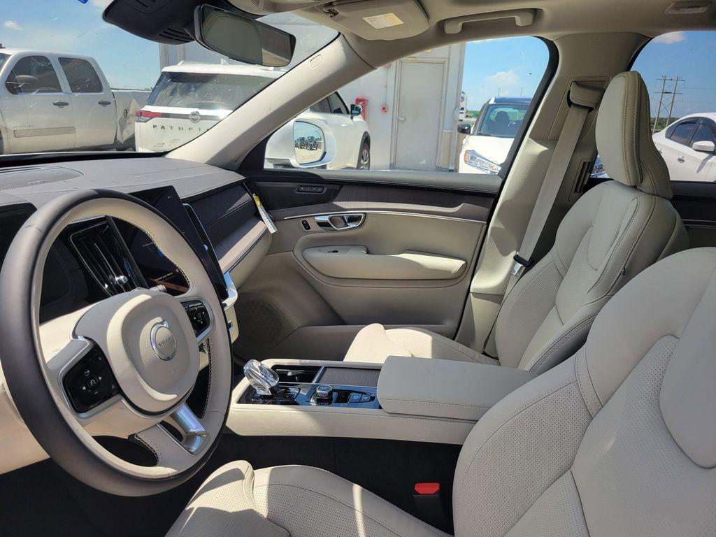 2026 Volvo XC90 B6 ULTRA 7-SEATER — фото 10