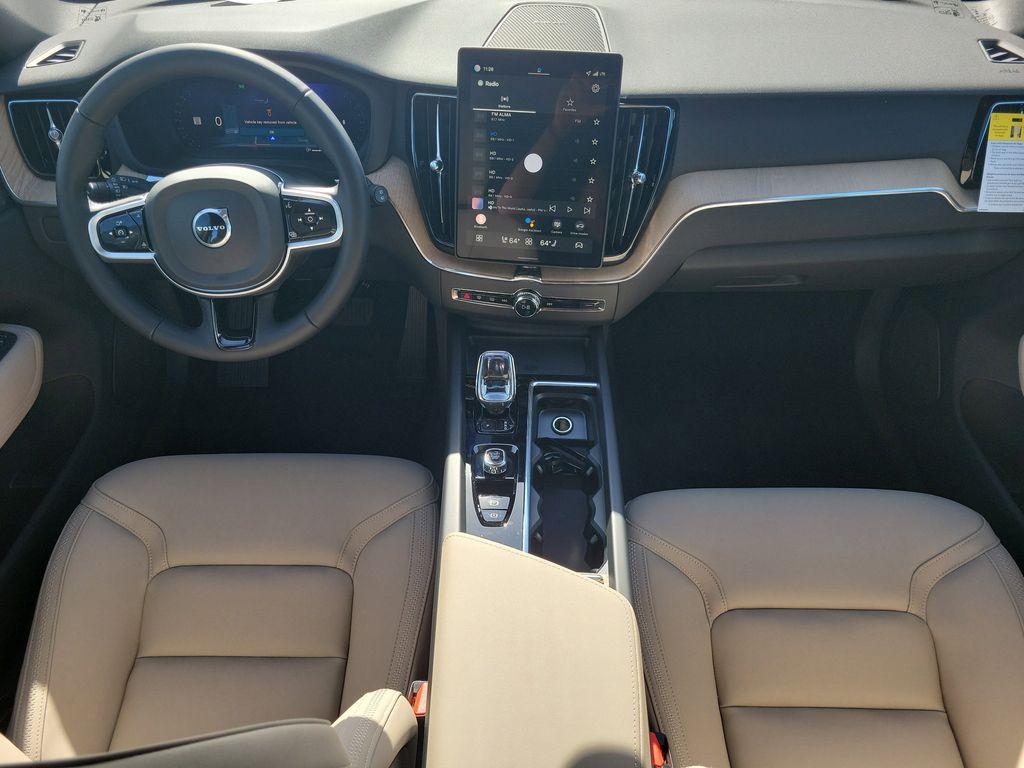 صورة 10 لـ 2026 VOLVO XC60 B5 PLUS
