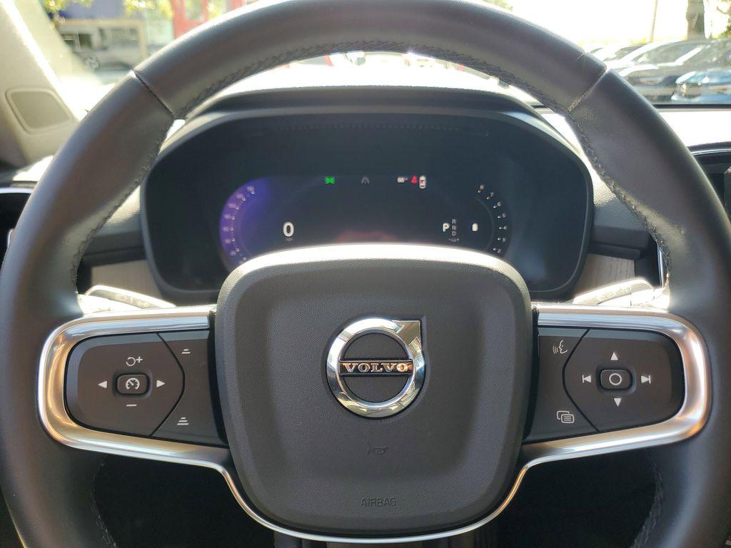 2023 Volvo XC40 B4 CORE — миниатюра 20