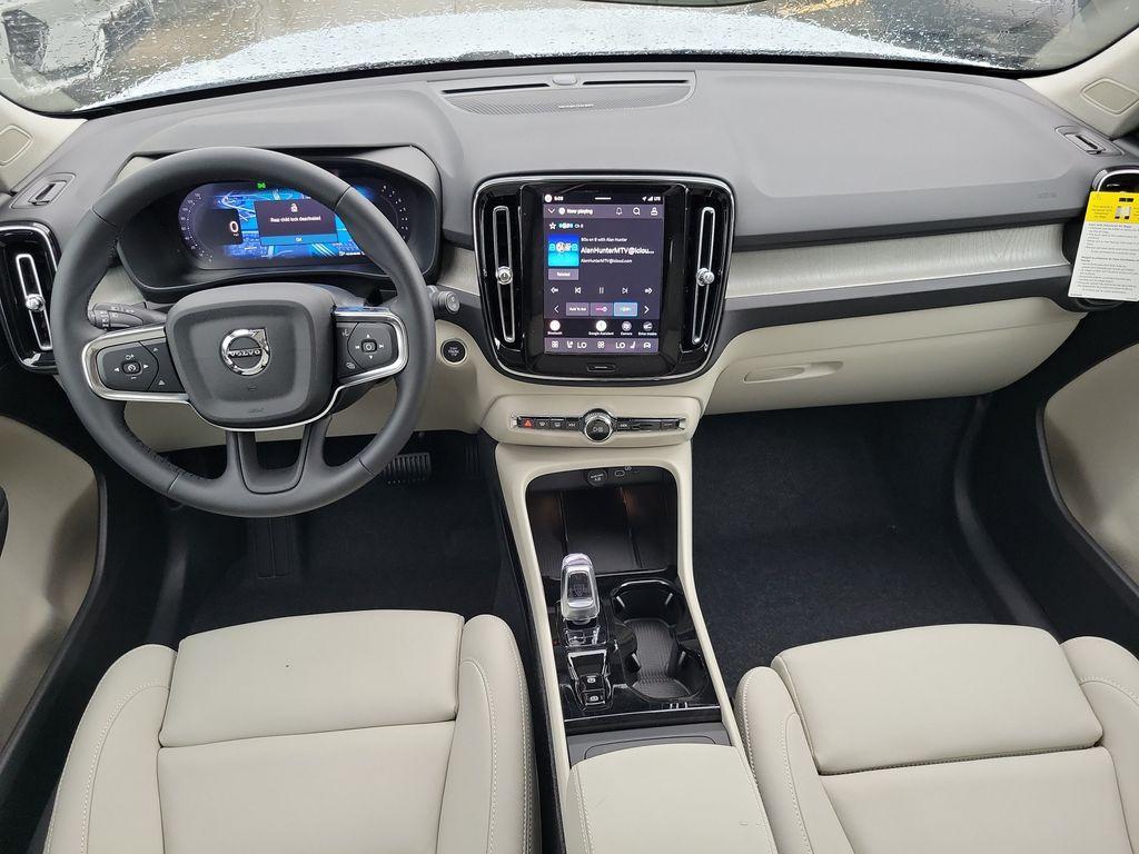 صورة 6 لـ 2026 Volvo XC40 B5 ULTRA