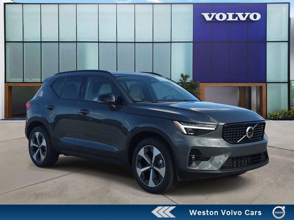 New 2026 Volvo XC40 B5 Plus
