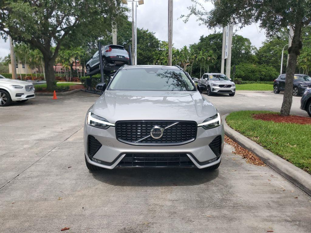 2024 Volvo XC60 B5 CORE — фото 2