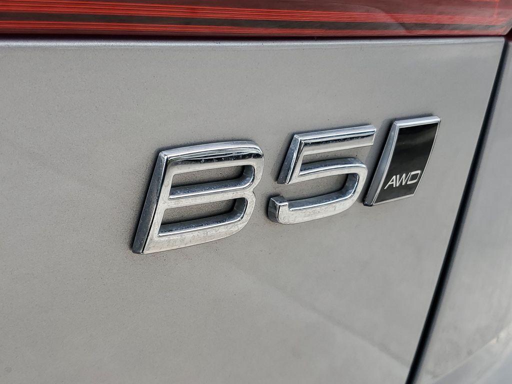 2024 Volvo XC60 B5 CORE — фото 8