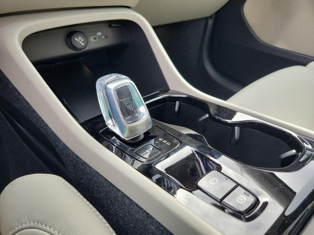 2026 Volvo XC40 B5 ULTRA thumbnail 21