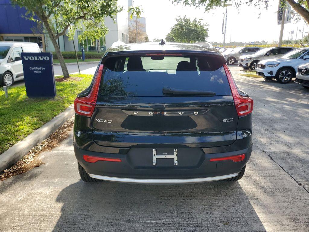 2025 VOLVO XC40 B5 CORE BRIGHT THEME photo 5
