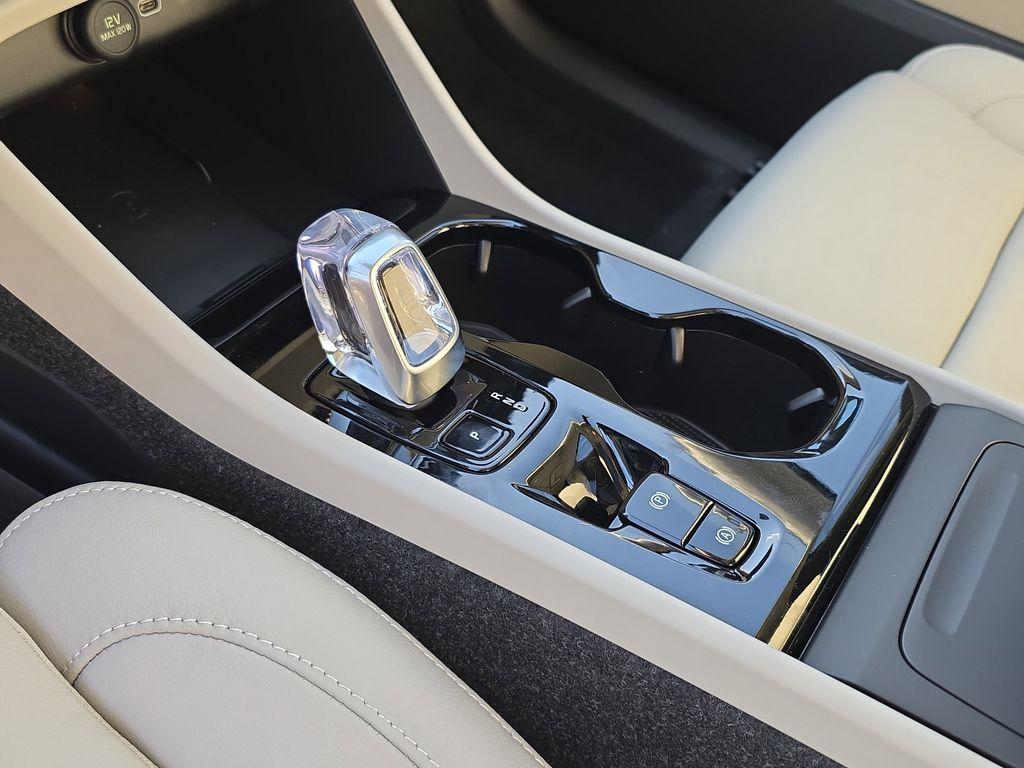 2026 Volvo XC40 B5 PLUS 照片 12