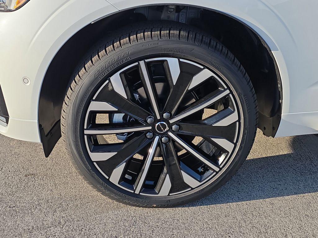 صورة 4 لـ 2026 Volvo XC60 B5 ULTRA