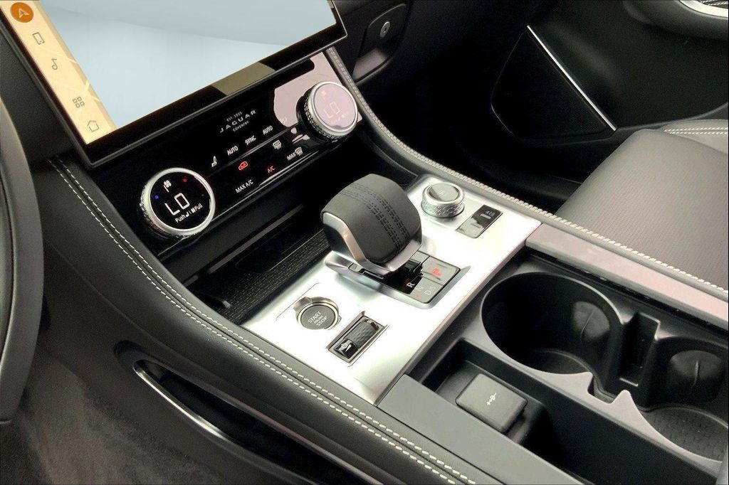 2026 Jaguar F-PACE R-DYNAMIC S P250 AWD AUTOMATIC — фото 7