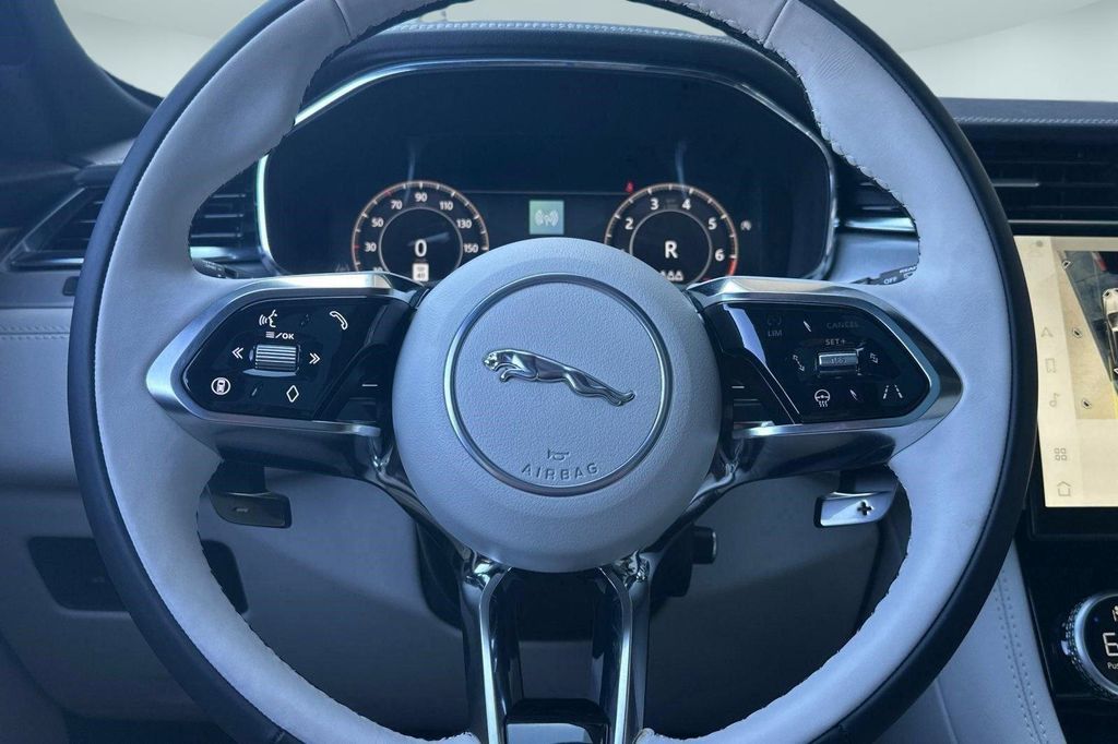 2026 Jaguar F-PACE R-DYNAMIC S P250 AWD AUTOMATIC — фото 9