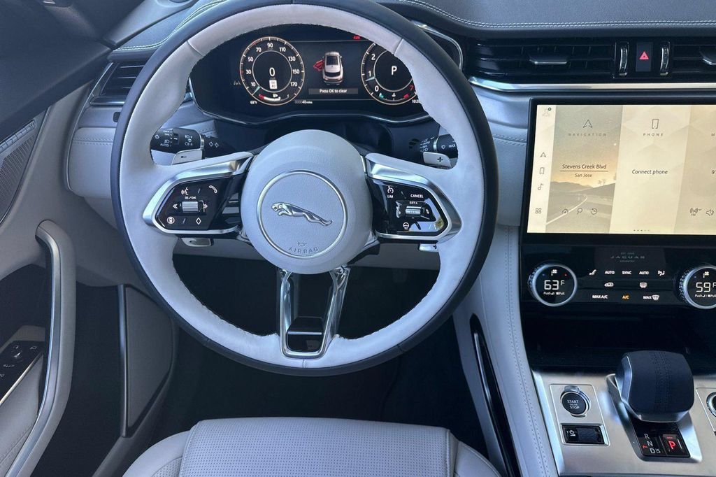 صورة 4 لـ 2026 Jaguar F-PACE R-DYNAMIC S P250 AWD AUTOMATIC