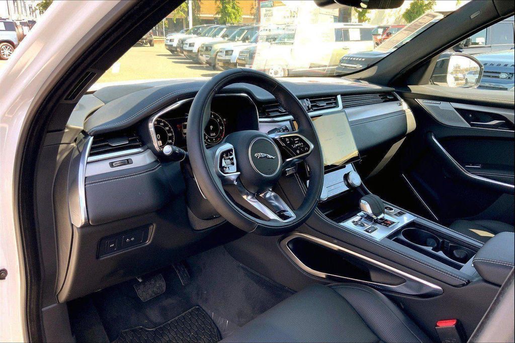 2025 Jaguar F-PACE R-DYNAMIC S P250 AWD AUTOMATIC — миниатюра 3