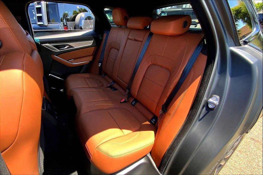 2026 Jaguar F-PACE R-DYNAMIC S P250 AWD AUTOMATIC — фото 9