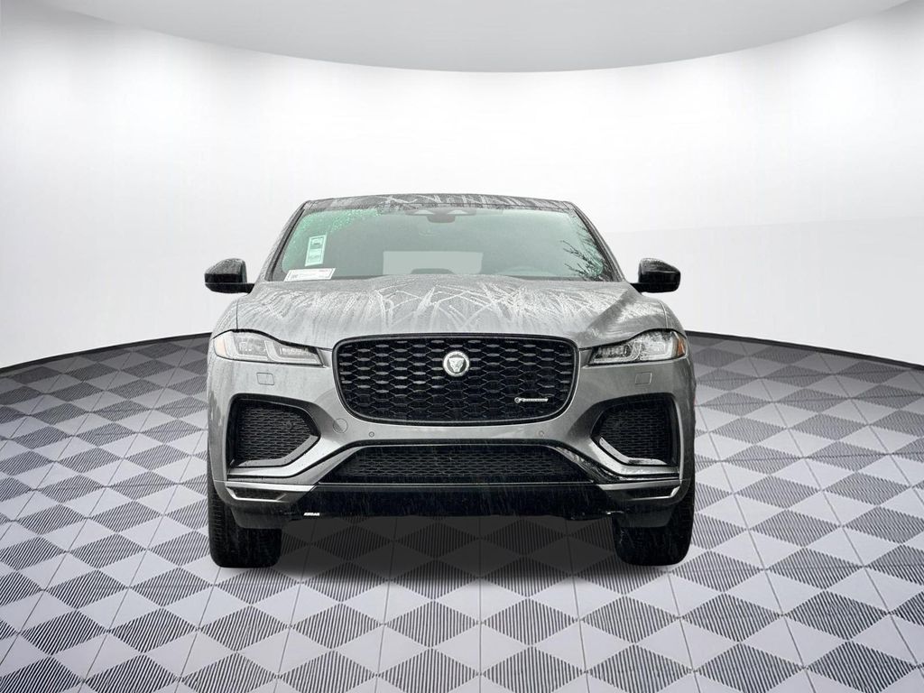 صورة 6 لـ 2025 Jaguar F-PACE R-DYNAMIC S P250 AWD AUTOMATIC