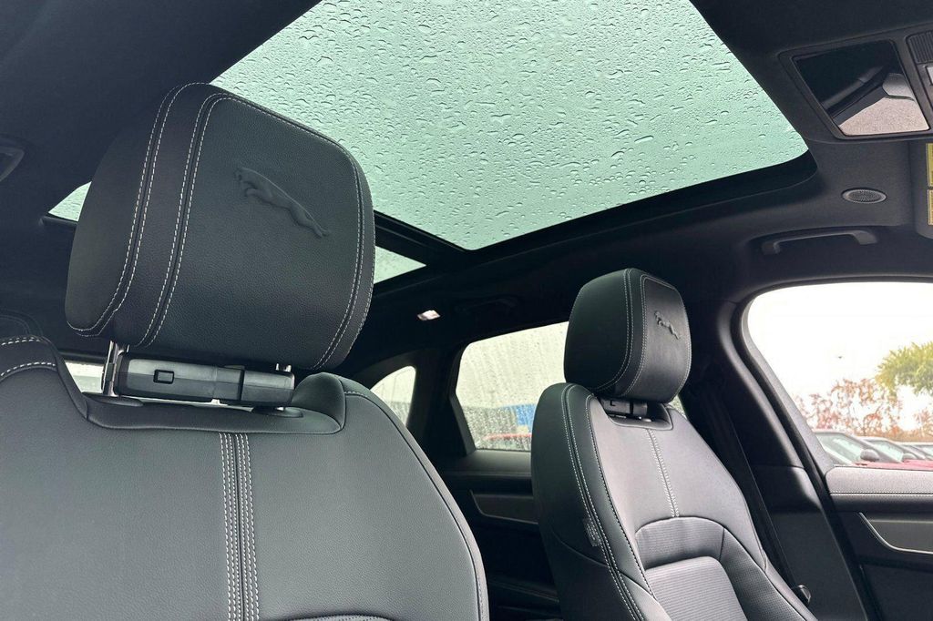 2025 Jaguar F-PACE R-DYNAMIC S P250 AWD AUTOMATIC — миниатюра 19