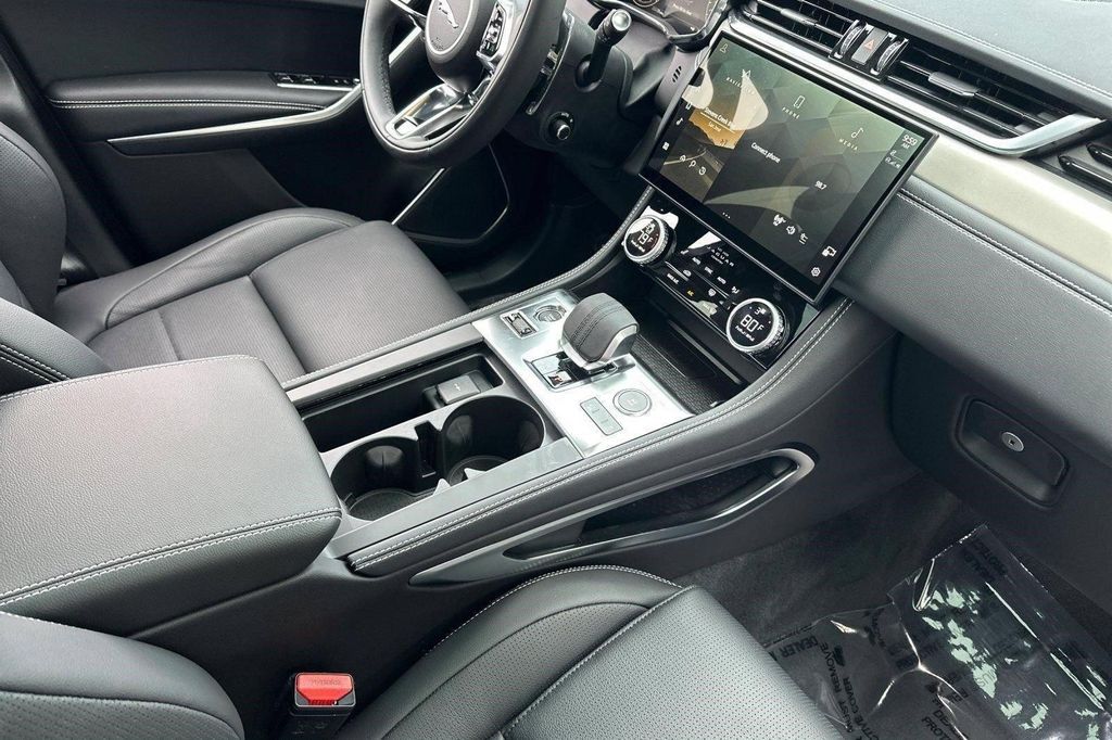 2025 Jaguar F-PACE R-DYNAMIC S P250 AWD AUTOMATIC — миниатюра 28