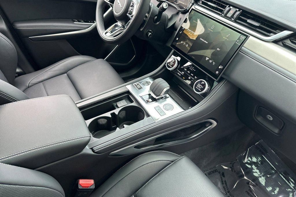 2025 Jaguar F-PACE R-DYNAMIC S P250 AWD AUTOMATIC — миниатюра 22