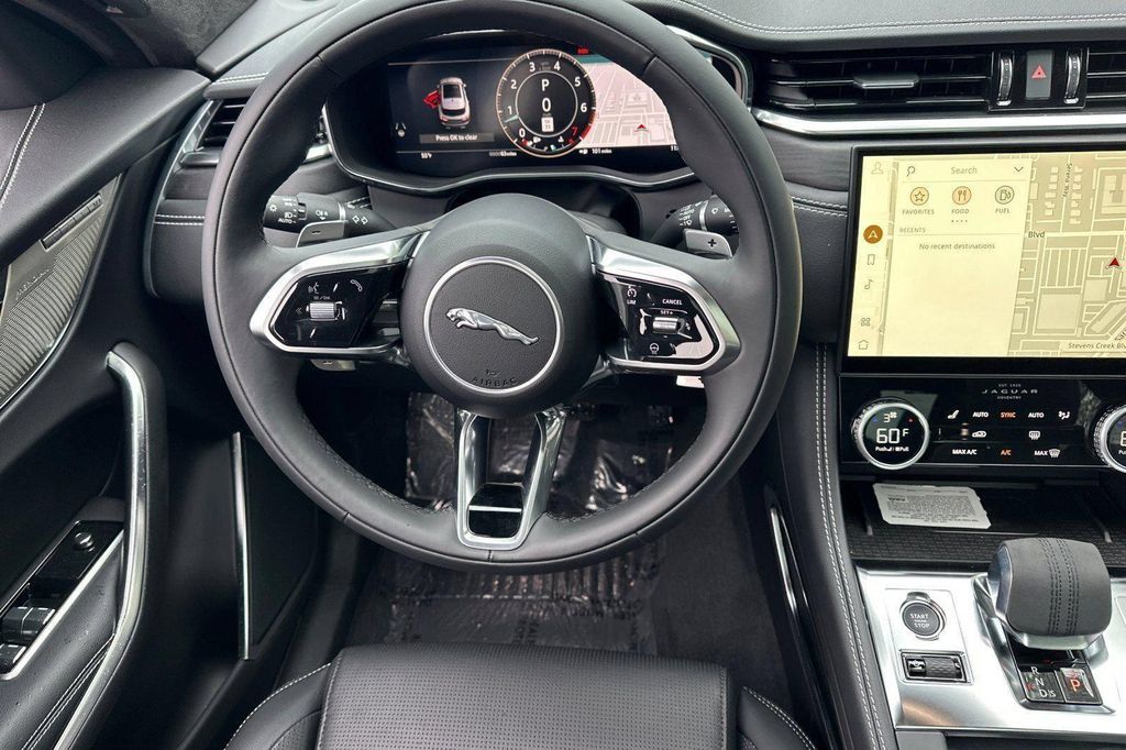 صورة 4 لـ 2024 Jaguar F-PACE R-DYNAMIC S P250 AWD AUTOMATIC