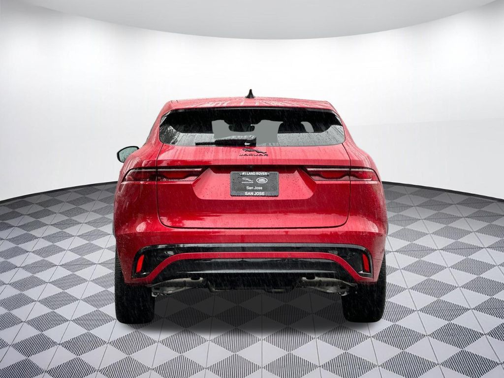 صورة 8 لـ 2024 Jaguar F-PACE R-DYNAMIC S P250 AWD AUTOMATIC
