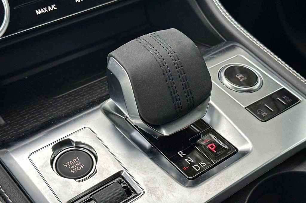 2025 Jaguar F-PACE R-DYNAMIC S P250 AWD AUTOMATIC 缩略图 14