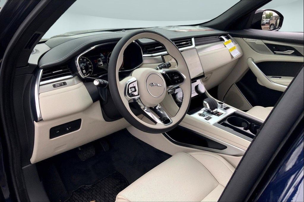 2026 Jaguar F-PACE R-DYNAMIC S P250 AWD AUTOMATIC — фото 9