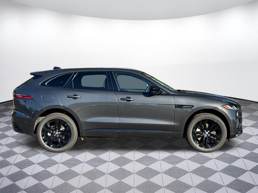 صورة 7 لـ 2026 Jaguar F-PACE R-DYNAMIC S P250 AWD AUTOMATIC