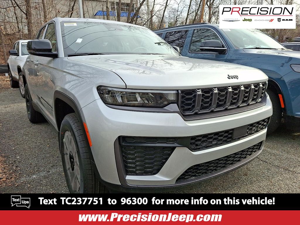 New 2026 Jeep Grand Cherokee Altitude