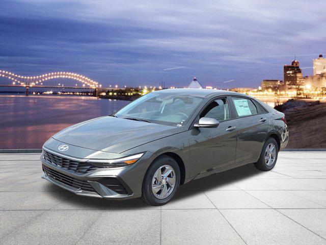 New 2026 Hyundai ELANTRA SE