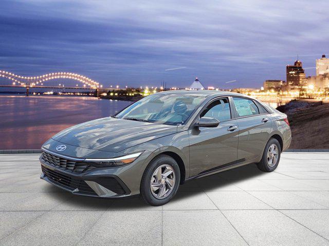 New 2026 Hyundai ELANTRA SE