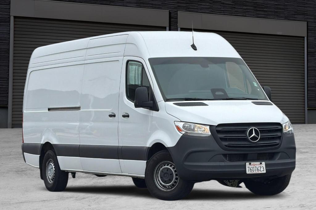صورة 2 لـ 2025 Mercedes-BENZ SPRINTER 2500 170 WB