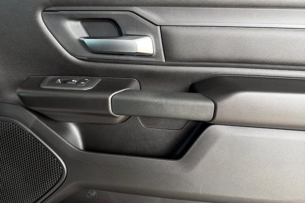 2026 RAM 1500 EXPRESS 缩略图 19