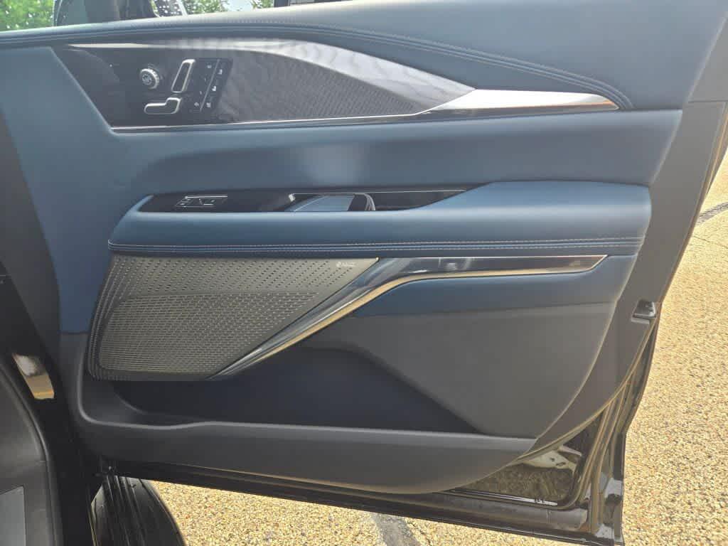 2026 Cadillac ESCALADE IQ PREMIUM LUXURY — фото 7
