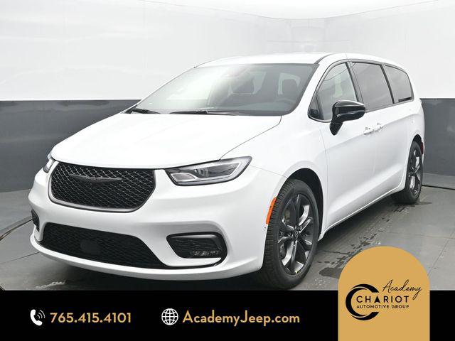 New 2026 Chrysler Pacifica L