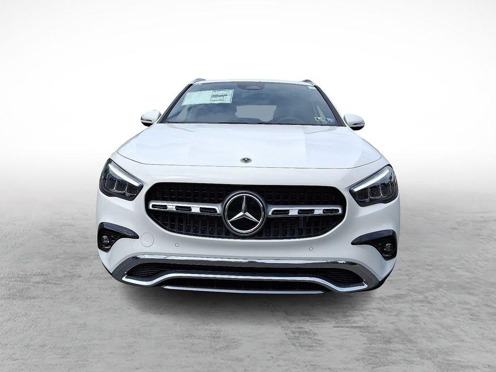 MERCEDES-BENZ GLA - 2