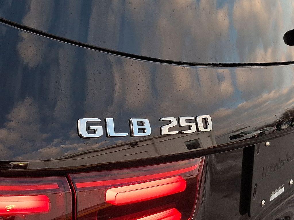 2026 Mercedes-BENZ GLB 缩略图 22