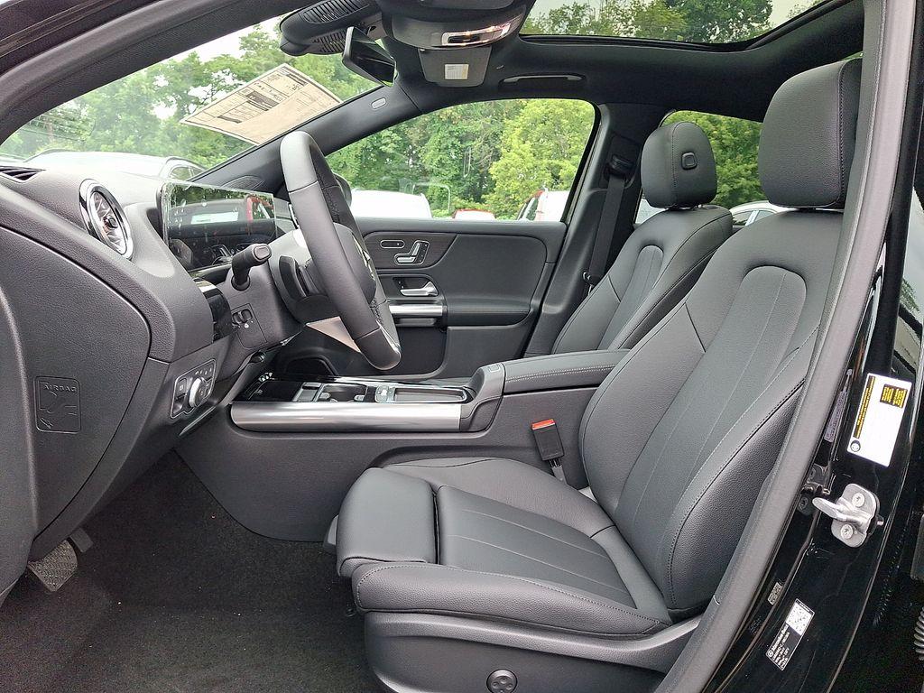 2026 Mercedes-BENZ GLA 照片 9