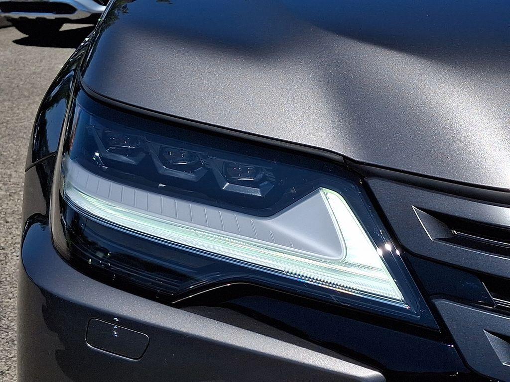 صورة 9 لـ 2025 Lexus LX 600 LUXURY