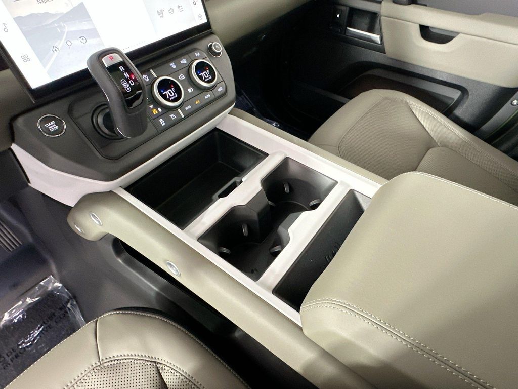 صورة مصغرة 13 لـ 2026 LAND Rover DEFENDER P400 X-DYNAMIC SE